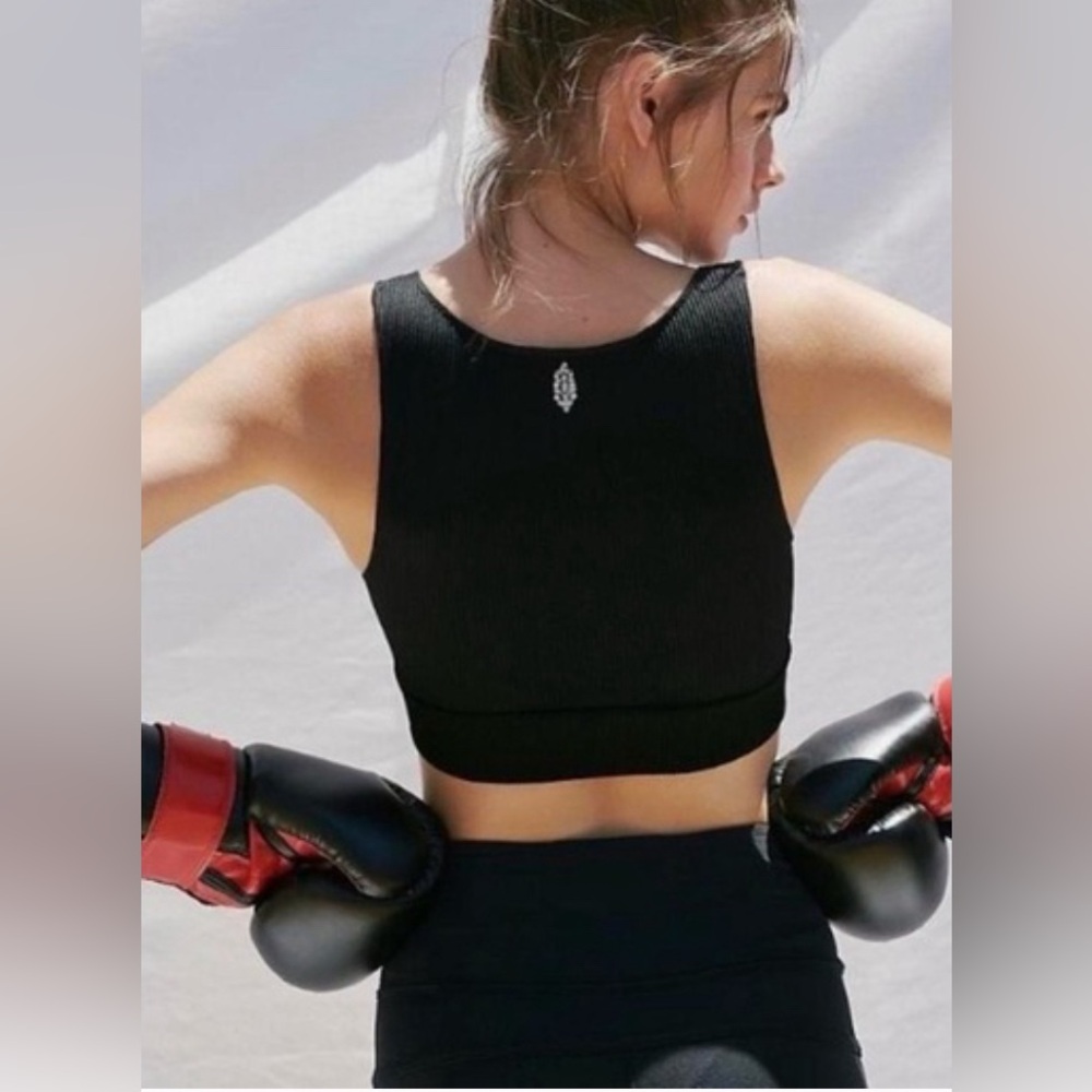 NWOT Free People Movement Ribbed Shakti Sportsbra in Solid Black size XS/S - Picture 3 of 3
